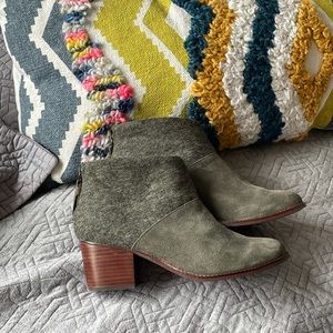 Toms Booties Olive Green NWOT